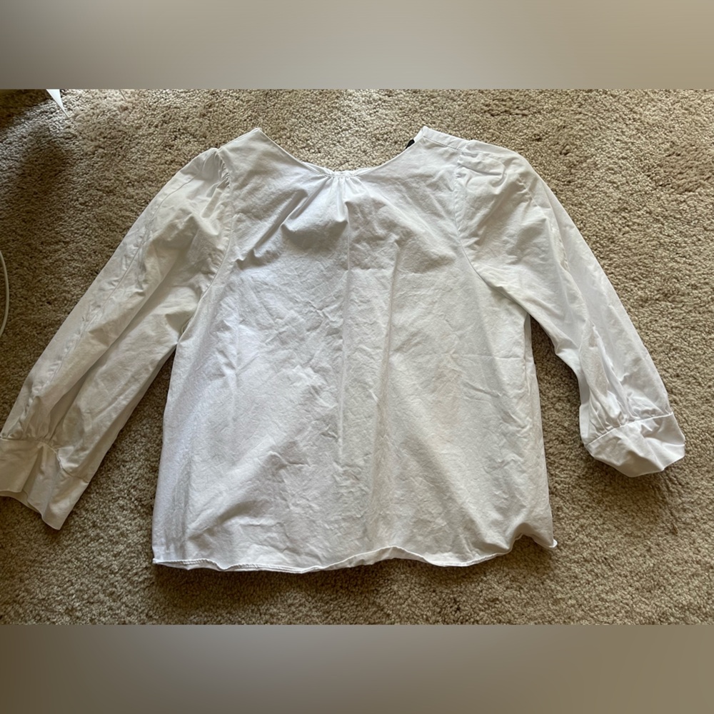 Pomander Place Classic White Top